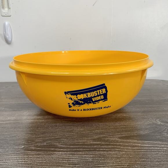 Vintage Tupperware Blockbuster Video Popcorn Bowl Make it a Blockbuster Night - Picture 1 of 6
